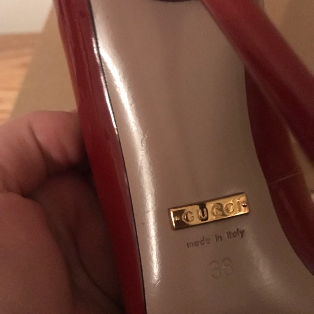 GENUINE Gucci Red Leather pumps - Picture 3 of 4